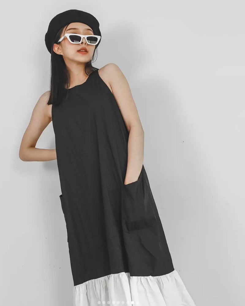 Women Maniya Black and White Sleeveless Maxi Dress